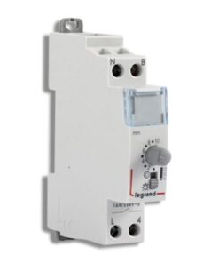 Minuterie modulaire 230V 50Hz et 60Hz - sortie 16A 250V - 1 module - 412602