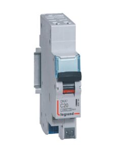 Disjoncteur DNX³ 4500 - autoauto - U+N 230V 20A - 4,5kA - courbe C - 1 module - 406784